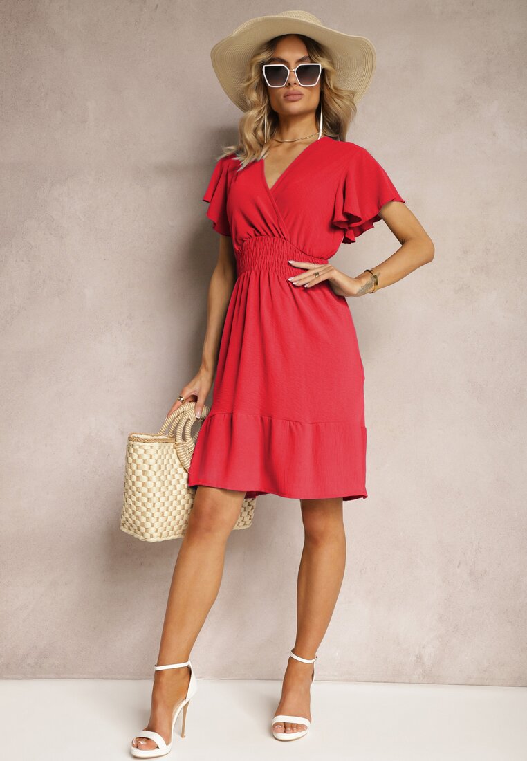 Czerwona Sukienka z Falbankami i Marszczoną Gumką w Talii Edenia