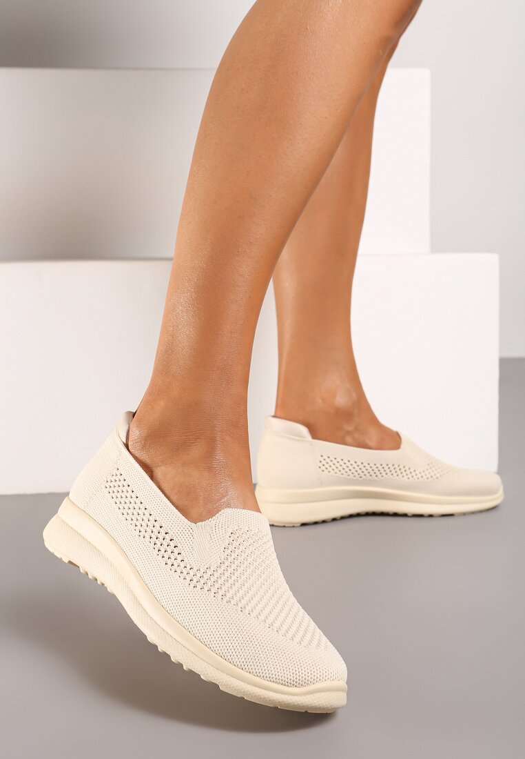 Tenisi bej în slip-on cu perforații decorative Elajames