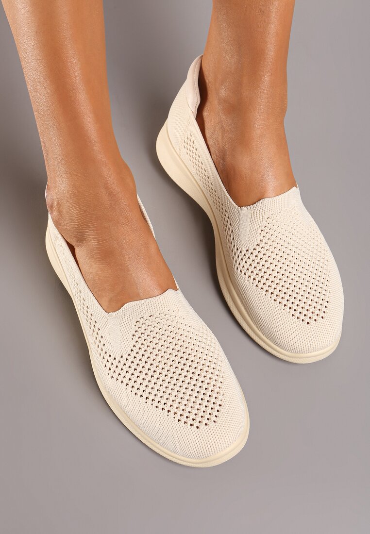 Tenisi bej în slip-on cu perforații decorative Elajames
