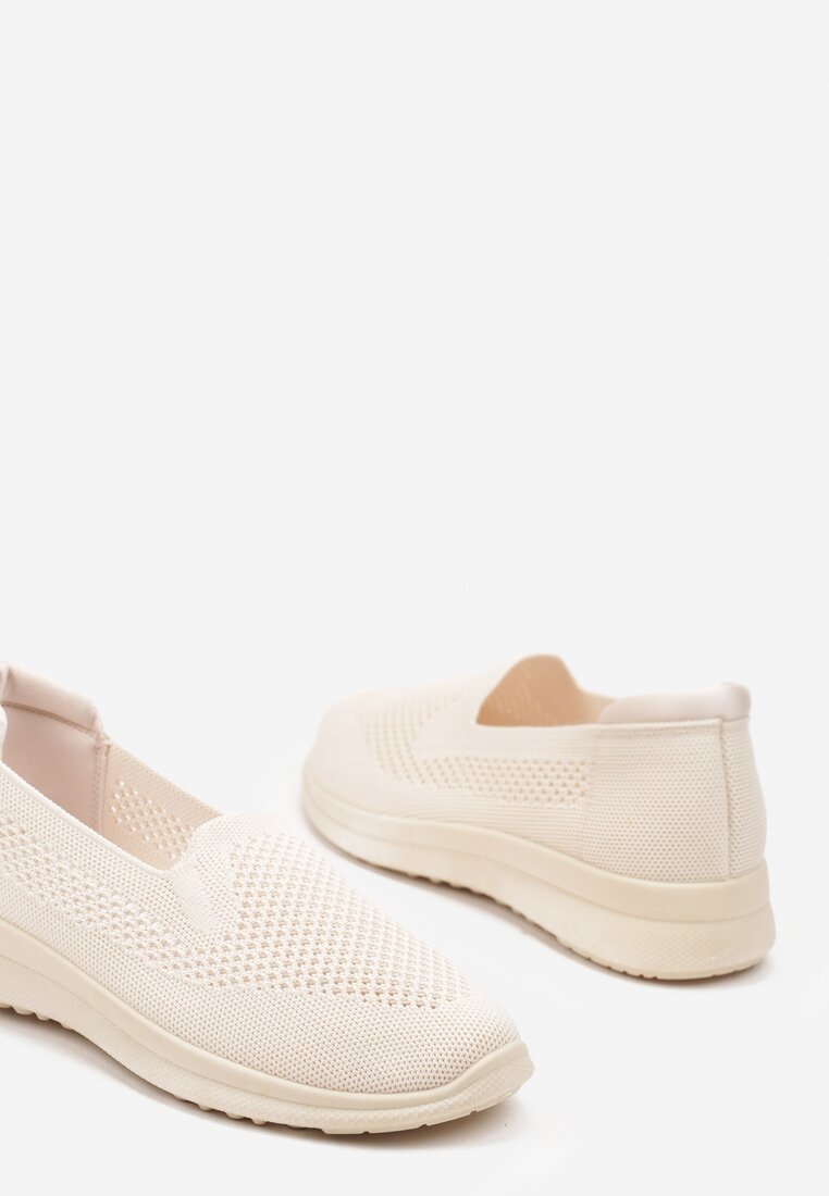 Tenisi bej în slip-on cu perforații decorative Elajames