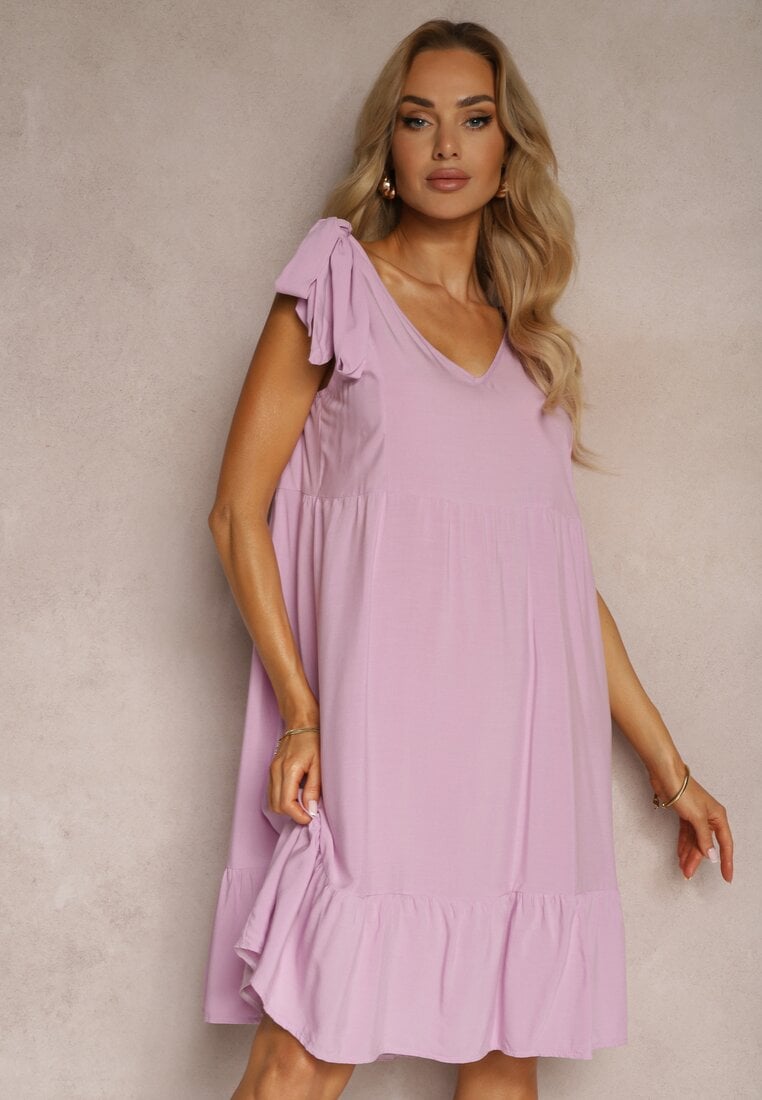 Fioletowa Rozkloszowana Sukienka na Regulowanych Ramiączkach z Dekoltem w Serek Tiamavie