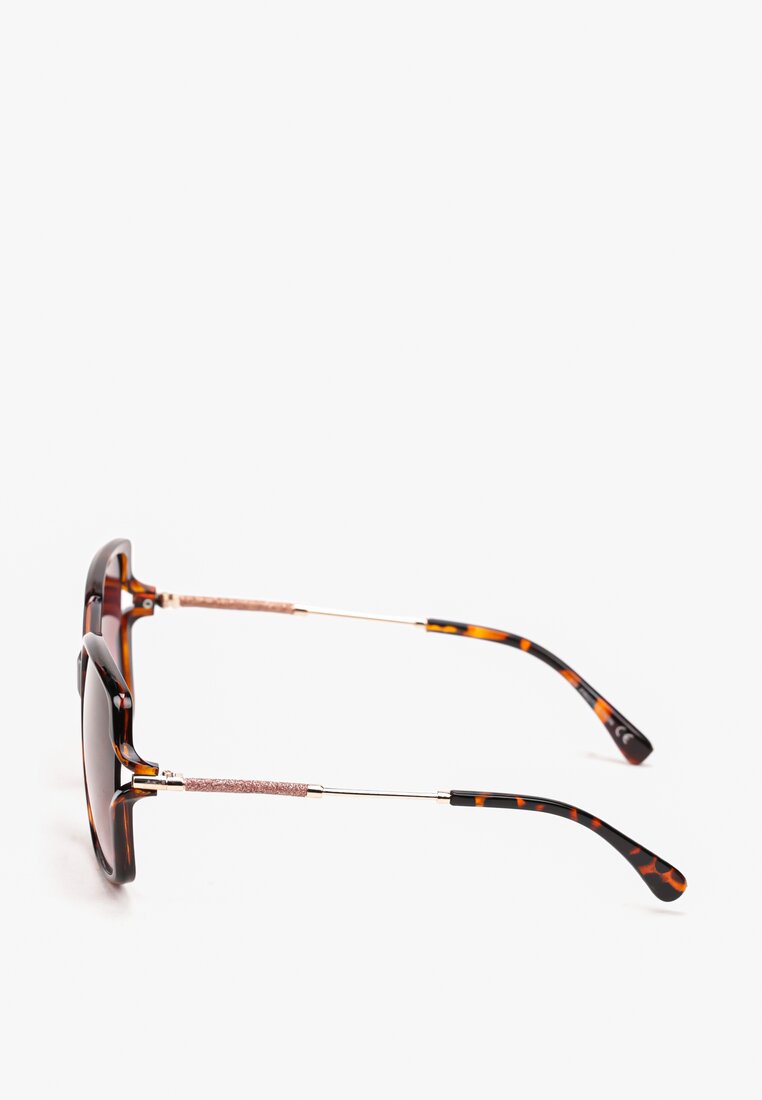 Brązowe Casualowe Okulary Przeciwsłoneczne z Ozdobnymi Zausznikami Tesca