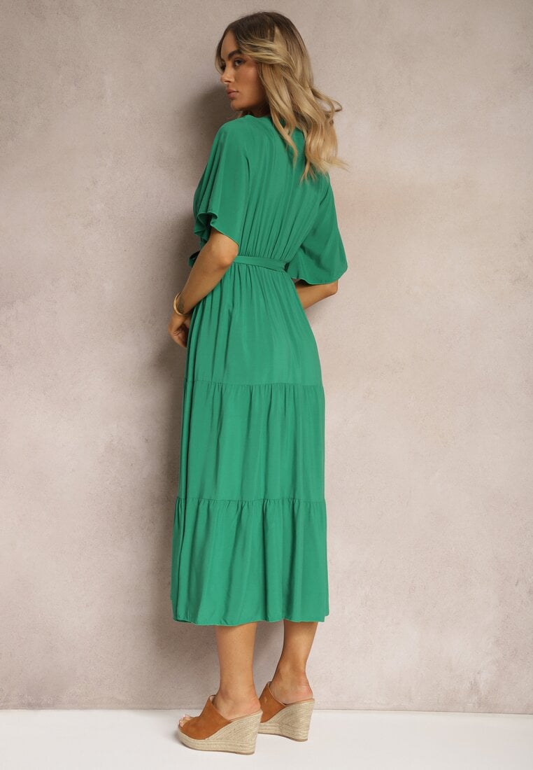 Zielona Bawełniana Kopertowa Sukienka z Paskiem i Gumką w Talii Ozdobiona Falbanką Krisan