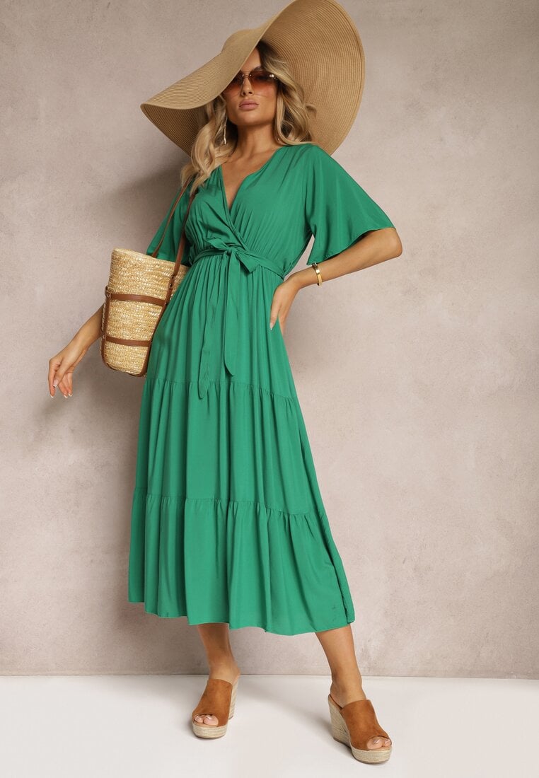 Zielona Bawełniana Kopertowa Sukienka z Paskiem i Gumką w Talii Ozdobiona Falbanką Krisan