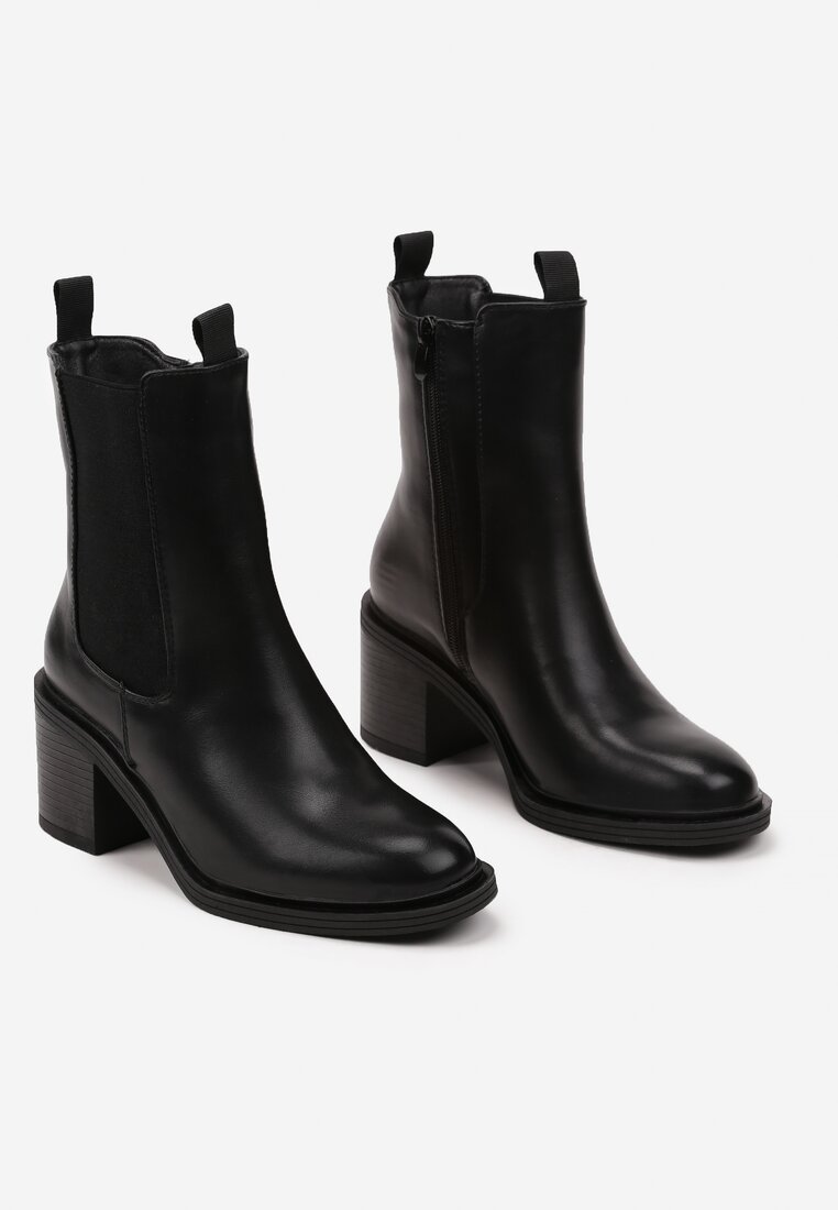 Botine Tarinne Negre