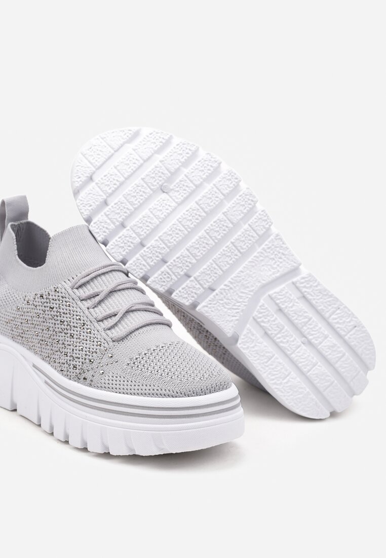 Sneakers Gri cu Partea Superioară Elastică și Perforații Decorative pe Talpă Groasă Frilifea
