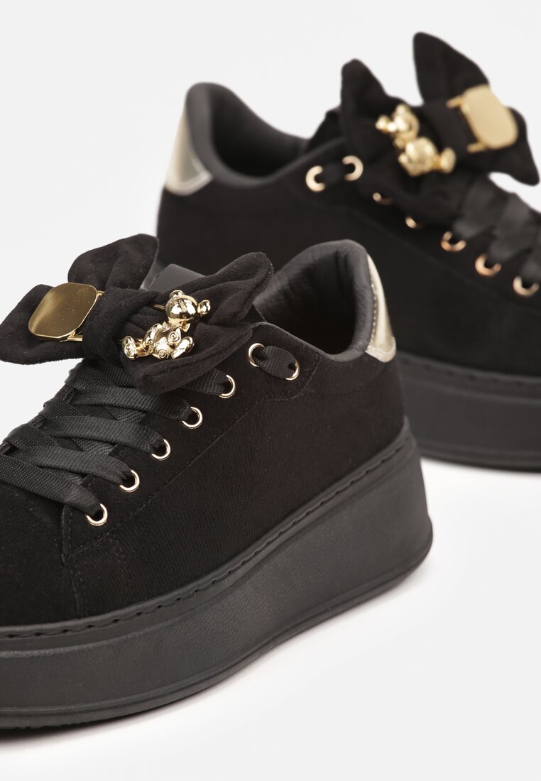 Czarne Sneakersy Ozdobione Broszką i Kokardką Hrivia