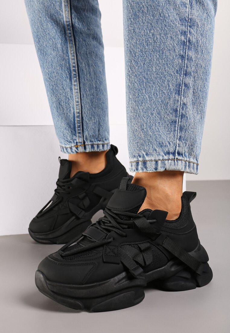 Czarne Sneakersy na Platformie z Grubymi Sznurówkami i Przeszyciami Wladisa