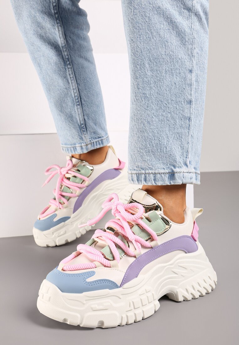 Biało-Różowe Sneakersy z Podwójnymi Sznurówkami i Tłoczoną Platformą Luppoa
