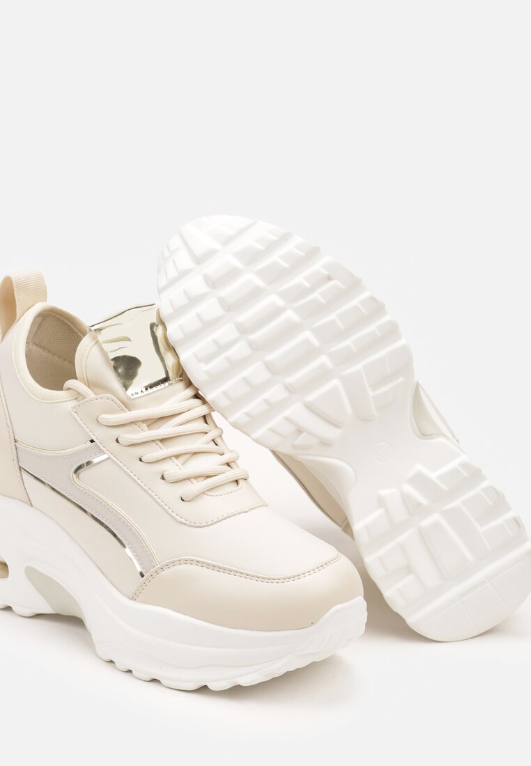 Beżowe Sneakersy na Koturnie Ozdobione Metalicznym Wykończeniem Vliraya