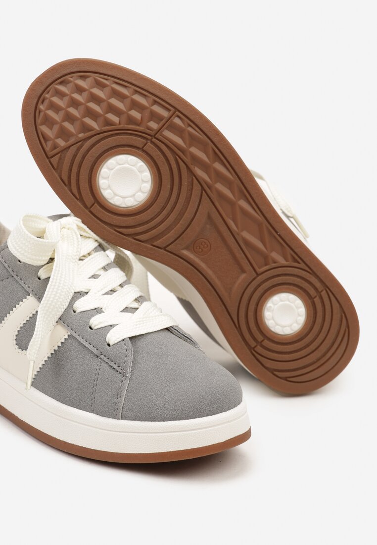 Szare Sznurowane Sneakersy na Płaskie Podeszwie Wykończone Geometrycznym Wzorem Genaria