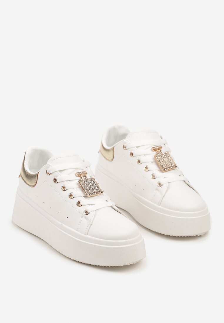 Biało-Złote Sneakersy na Platformie Ozdobione Cyrkoniami i Aplikacją 3D Daneria
