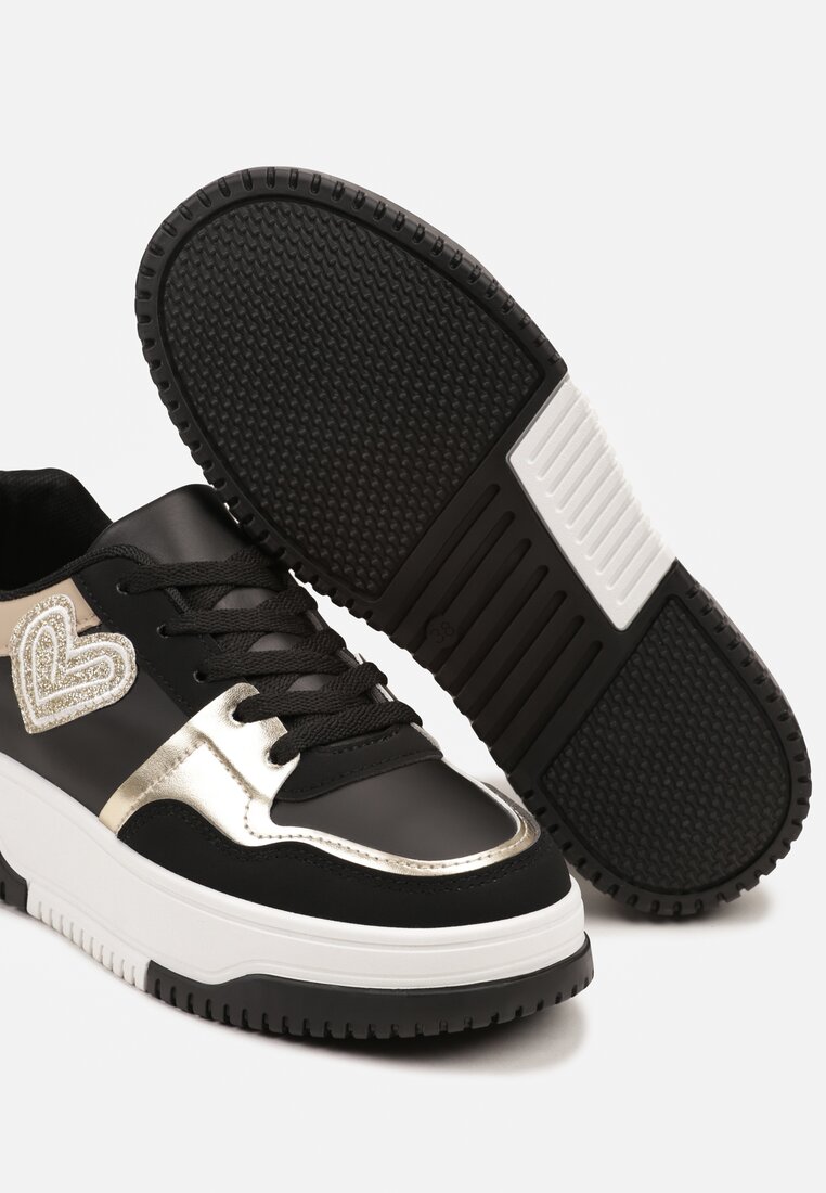 Czarne Sneakersy z Brokatową Naszywką w Kształcie Serca Avioneria