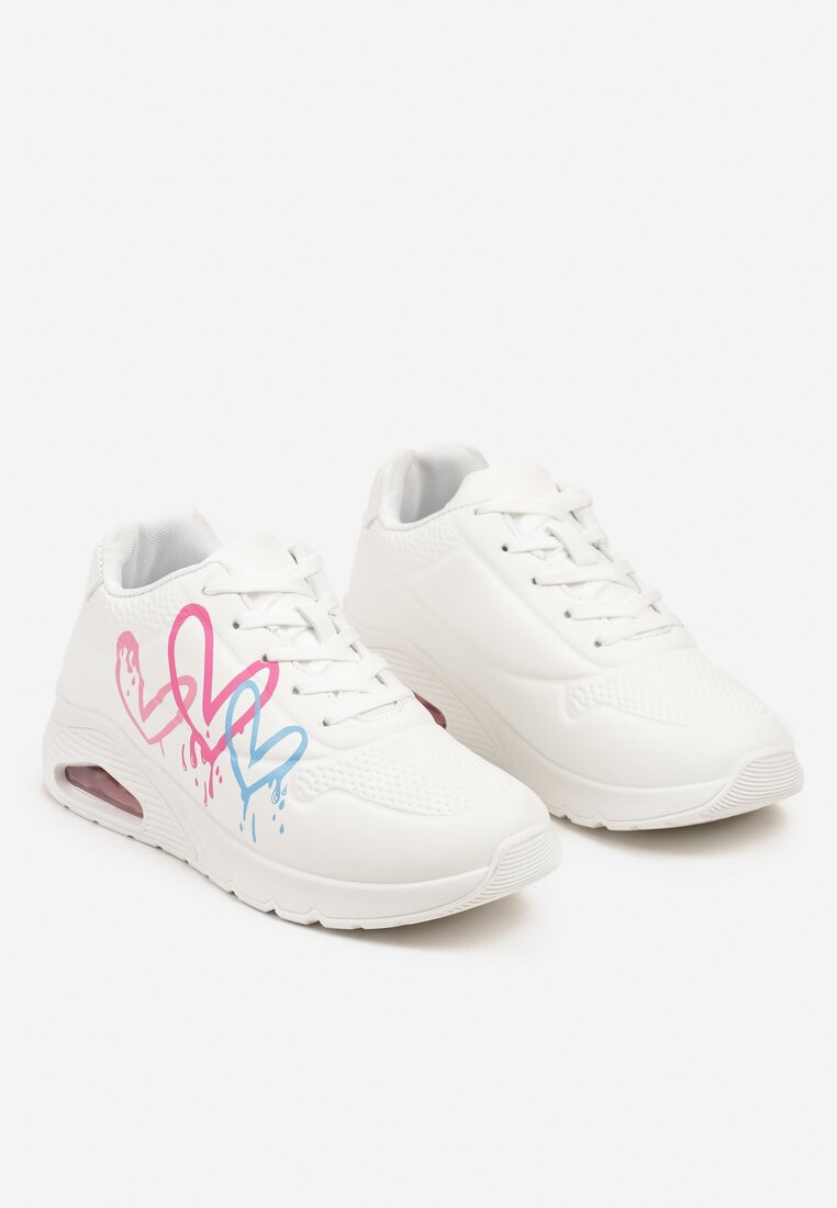 Białe Sneakersy na Platformie Wykończone Motywem Serc Vlirea