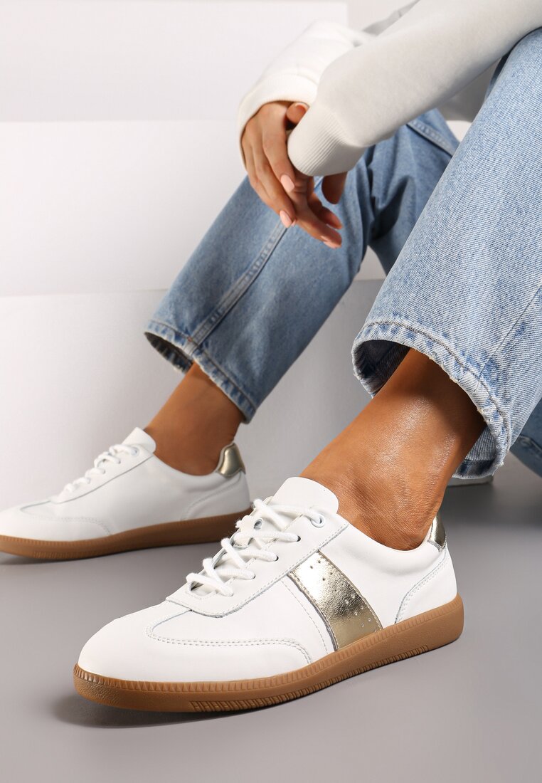 Biało-Złote Sneakersy na Płaskiej Podeszwie ze Skóry Naturalnej Ozdobione Przeszyciami Milirea