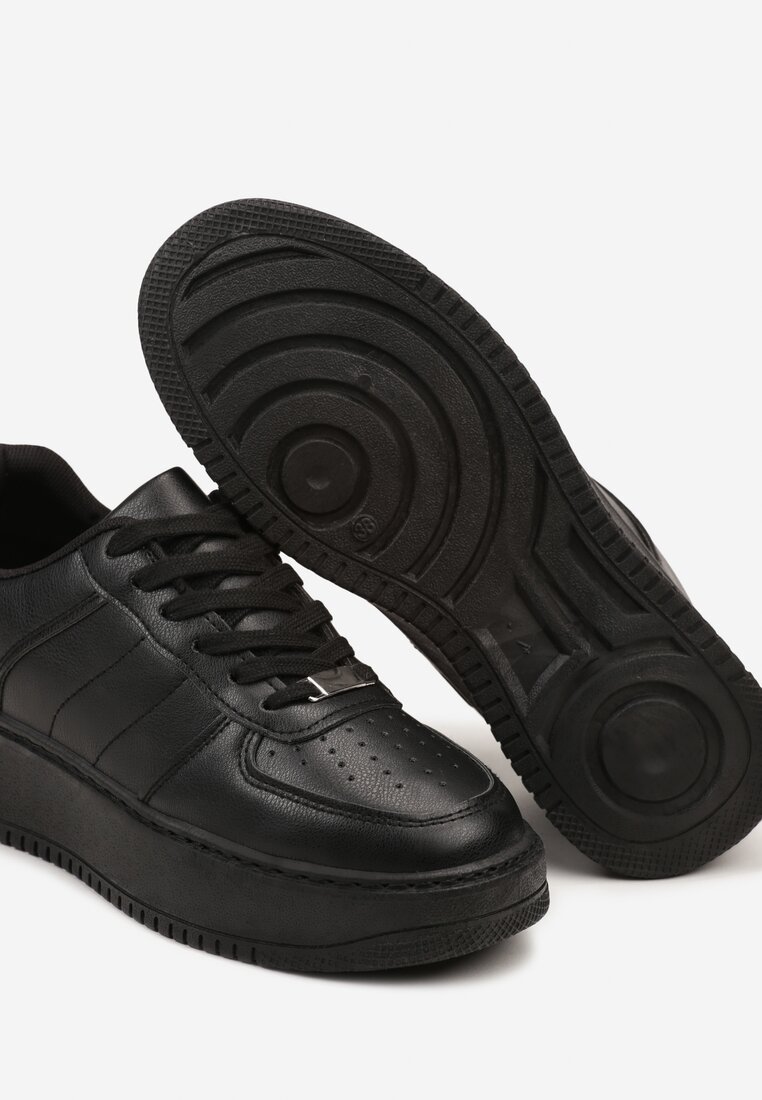 Czarne Casualowe Płaskie Sneakersy Wykończone Perforacją Vlineara