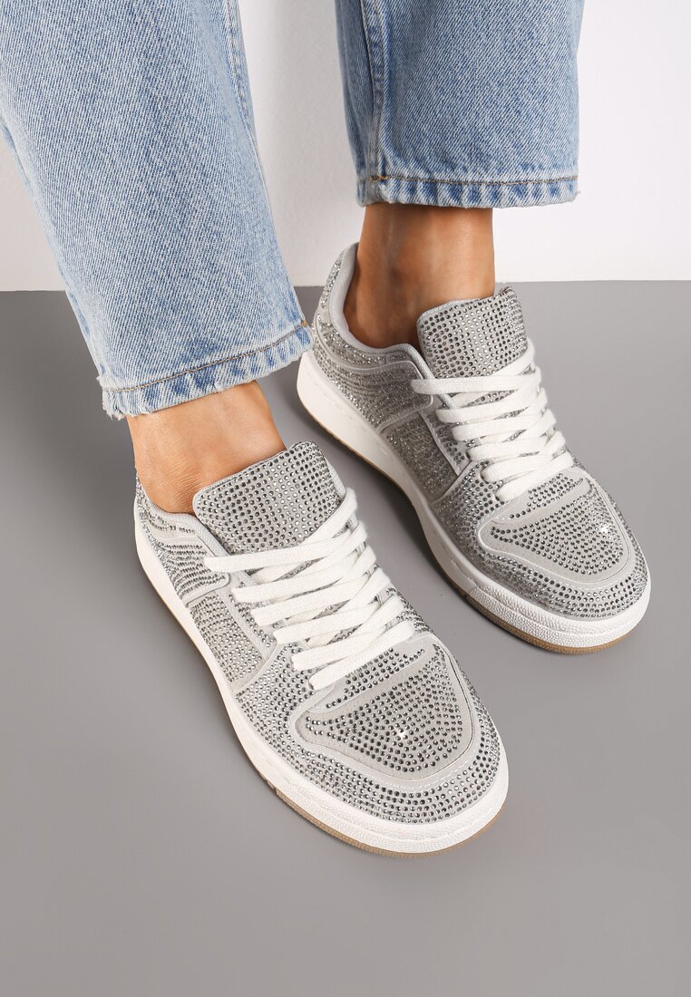 Szare Sneakersy na Płaskiej Podeszwie Wykończone Cyrkoniami Vlisina