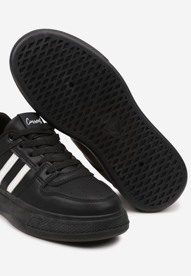 Czarno-Białe Płaskie Sneakersy Wykończone Paskami Walleria