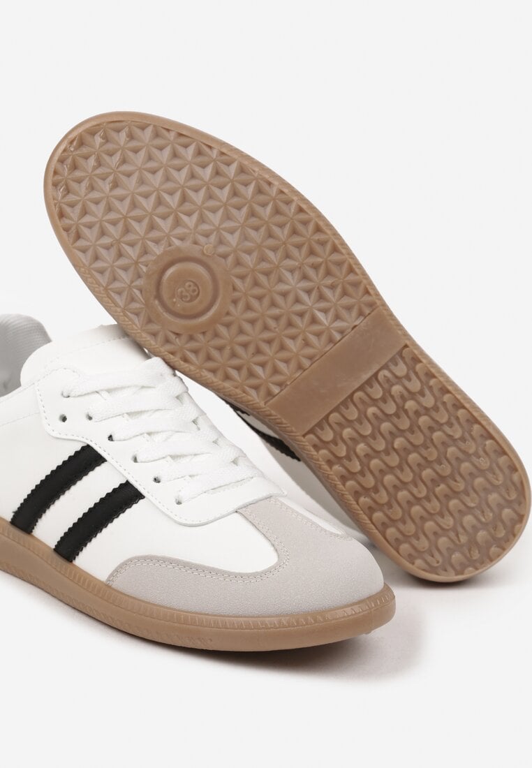 Biało-Czarne Casualowe Sneakersy na Płaskiej Podeszwie z Paskami Jereria