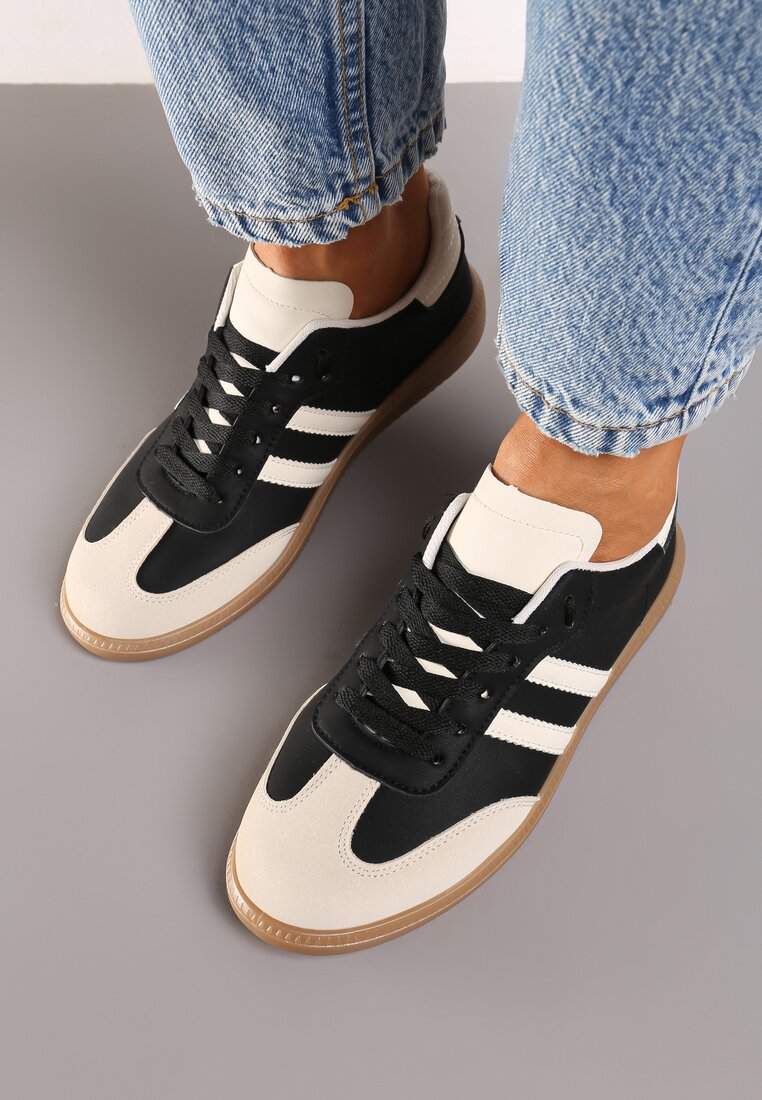 Czarne Casualowe Sneakersy na Płaskiej Podeszwie z Paskami Jereria