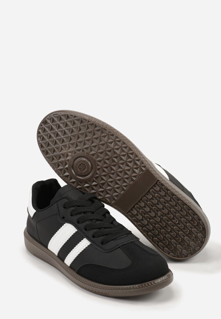 Czarne Casualowe Sneakersy na Płaskiej Podeszwie z Paskami Jereria