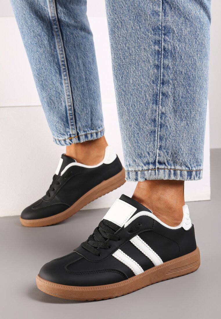 Czarne Casualowe Sneakersy na Płaskiej Podeszwie ze Sznurowaniem Ozdobione Paskami Evilene