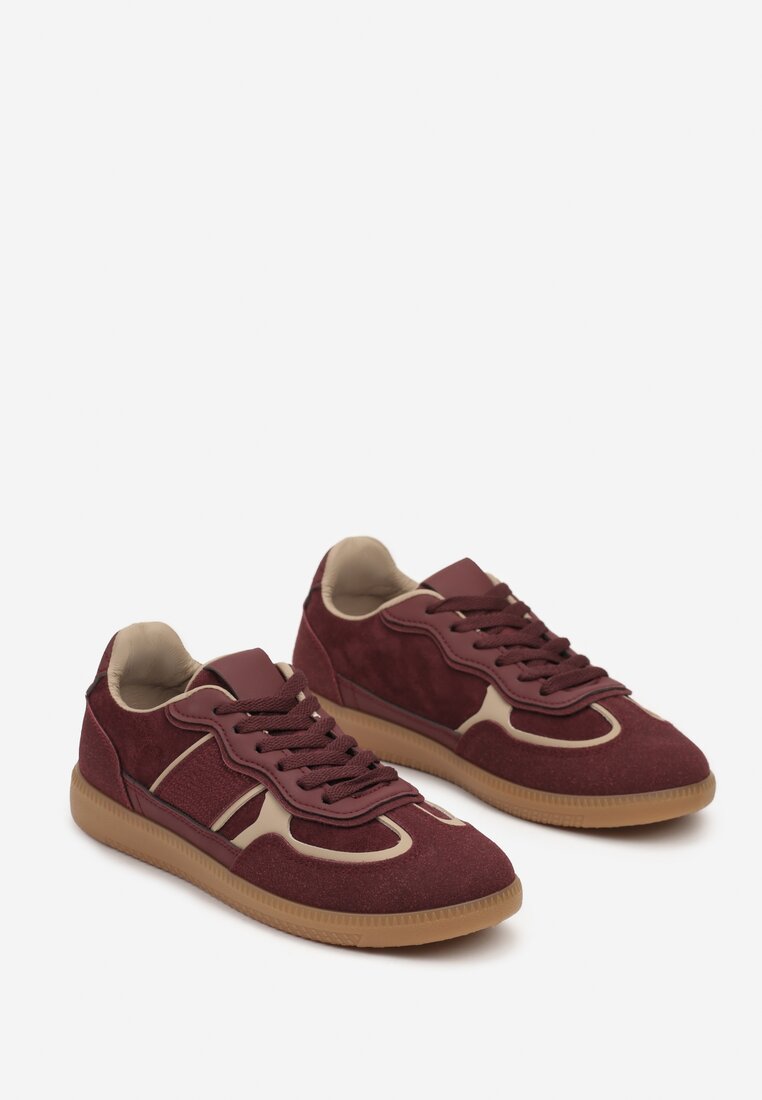 Bordowe Sneakersy na Niskiej Platformie z Ozdobnymi Przeszyciami Nevetara