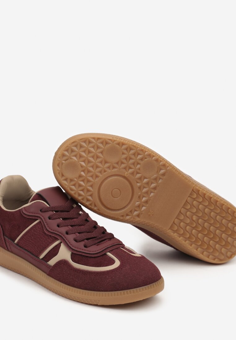 Bordowe Sneakersy na Niskiej Platformie z Ozdobnymi Przeszyciami Nevetara