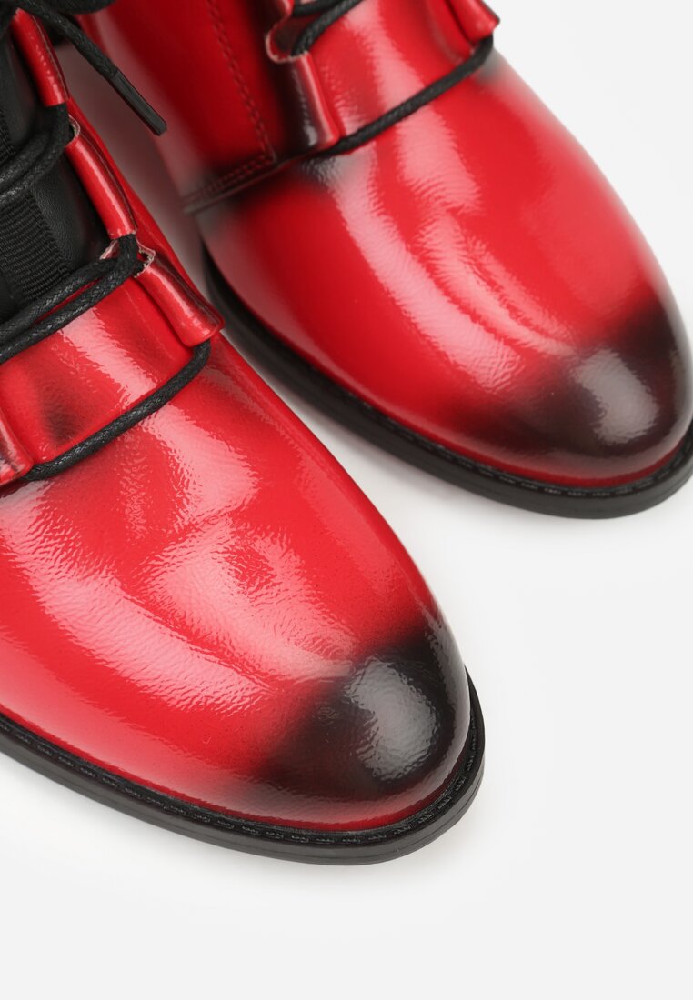 Czerwono-Czarne Botki Lakierowane na Płaskiej Podeszwie ze Sznurowaniem Mivalia