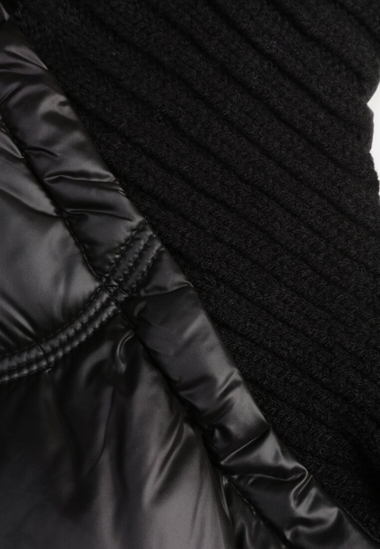 Czarna Kamizelka z Kapturem Wykończona Ściągaczami Timamar