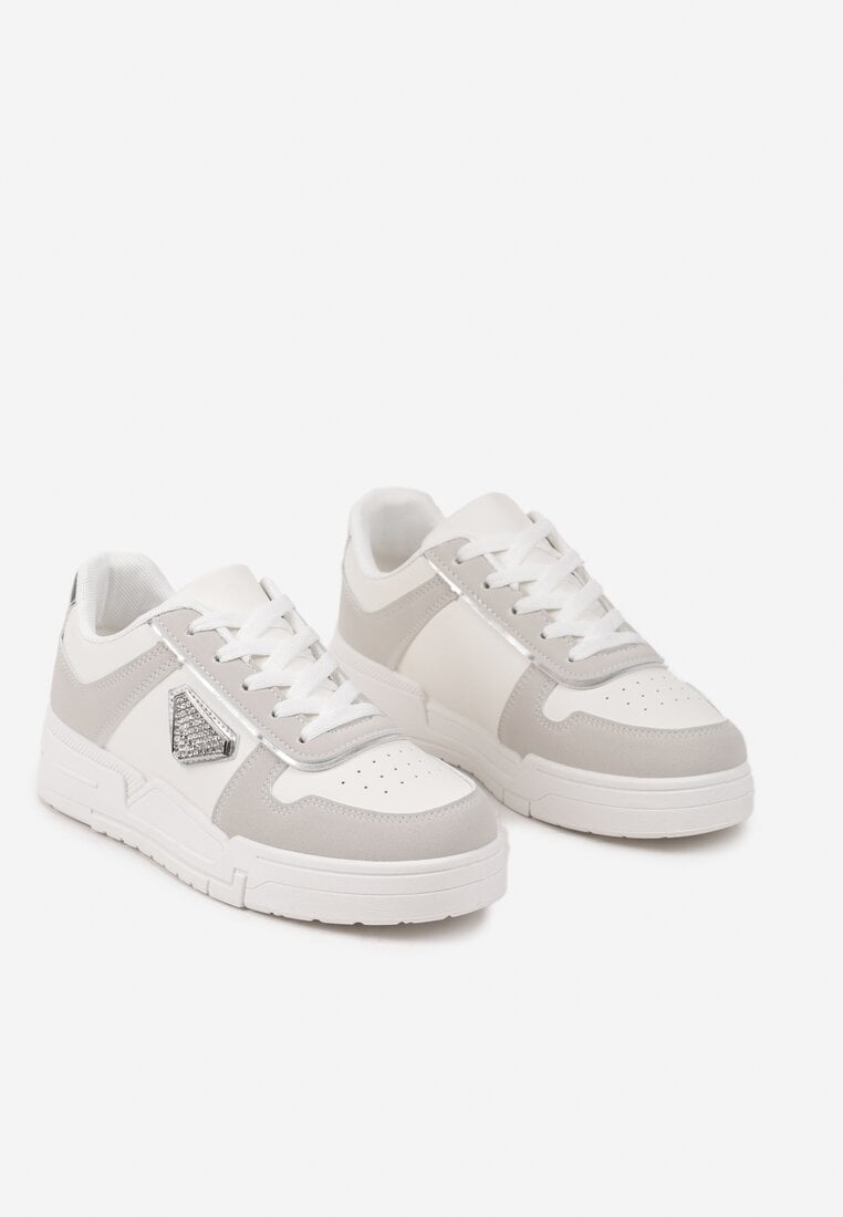 Białe Sneakersy na Platformie z Cyrkoniową Aplikacją Rexania
