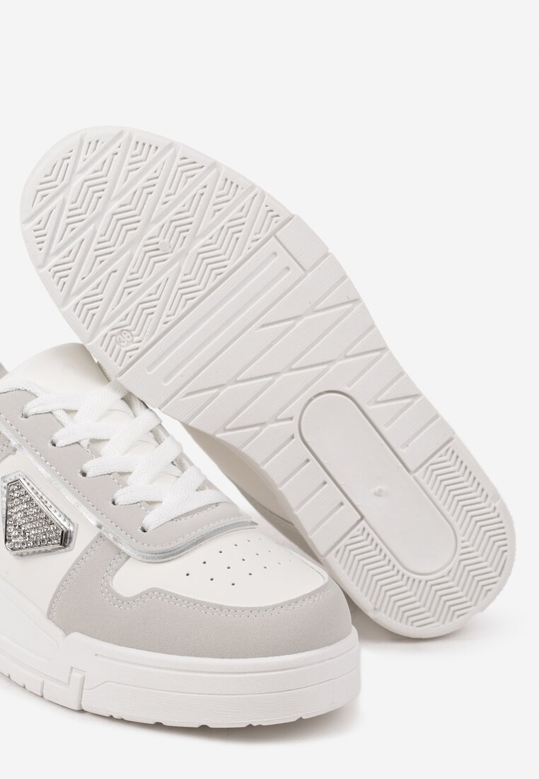 Białe Sneakersy na Platformie z Cyrkoniową Aplikacją Rexania