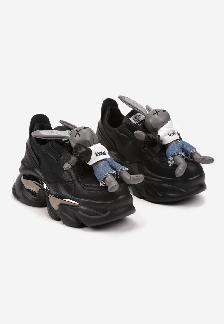 Czarne Sneakersy na Platformie z Odczepianym Królikiem i Metalicznymi Paskami Heslinne