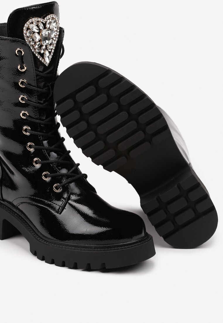 Czarne Lakierowane Botki Workery Ozdobione Serduszkiem z Kryształkami Merilithe