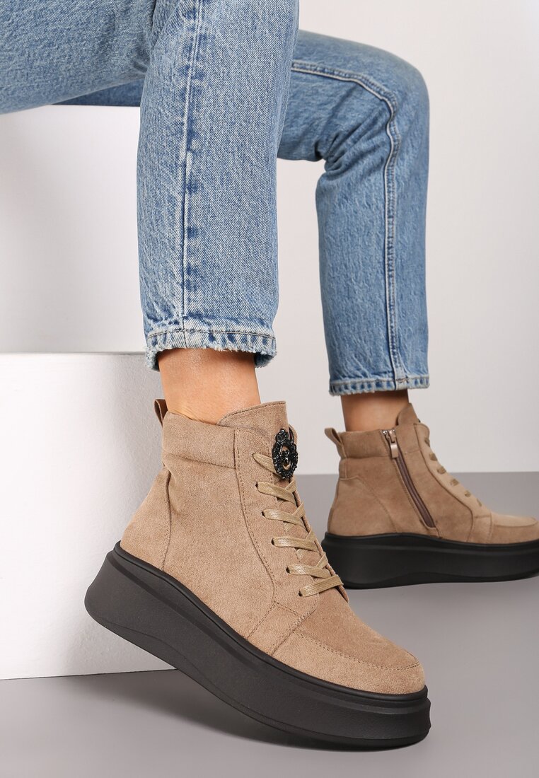 Botine Nerilena Bej