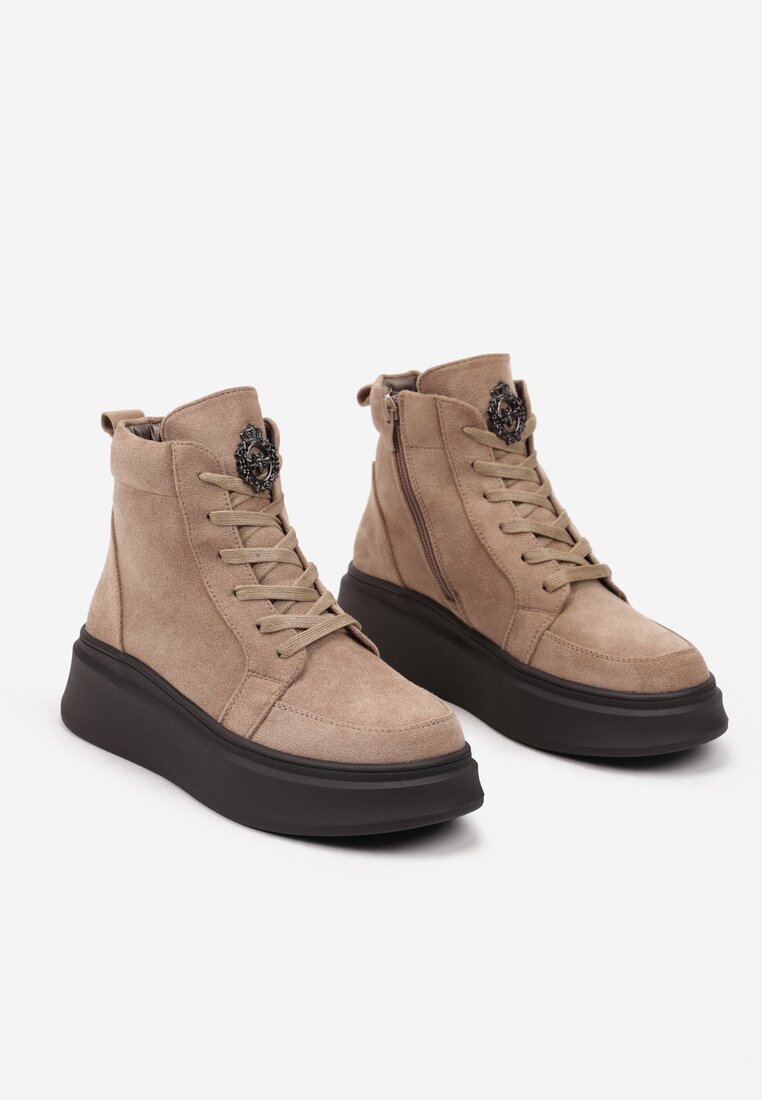 Botine Nerilena Bej