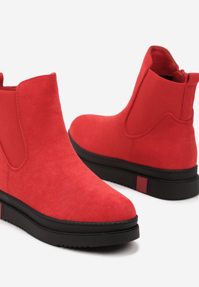 Czerwone Botki Typu Sztyblety z Kolorową Wstawką w Podeszwie Teralise