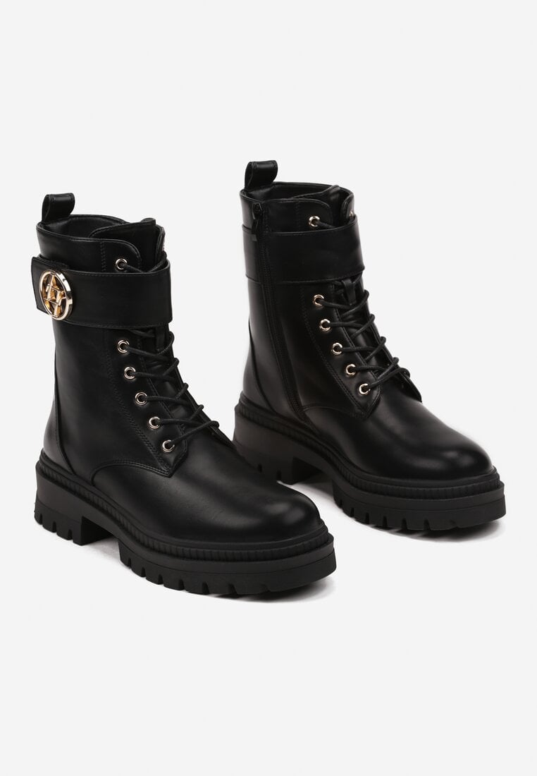 Czarne Płaskie Botki w Stylu Workerów Ozdobione Aplikacją i Paskiem na Rzep Anselene