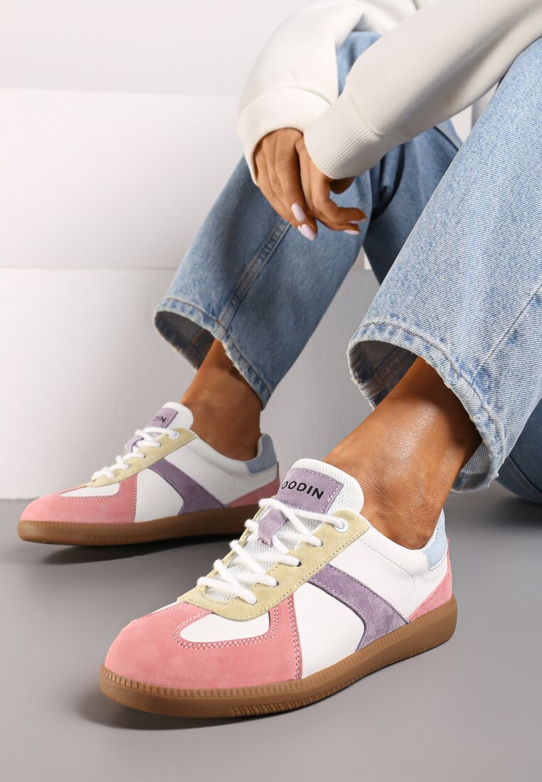 Różowo-Białe Sneakersy ze Skóry Naturalnej na Płaskiej Podeszwie z Ozdobnymi Przeszyciami Verima