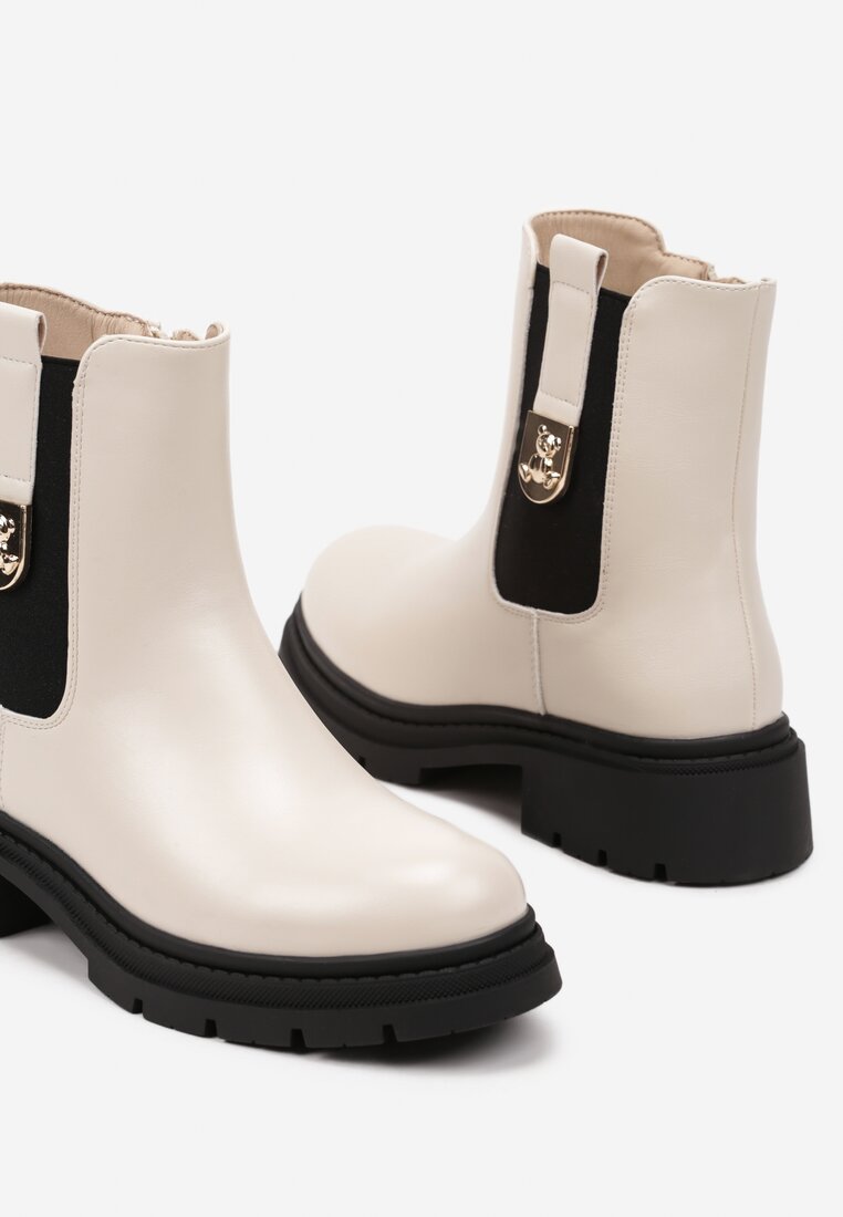 Botine Saithra Bej