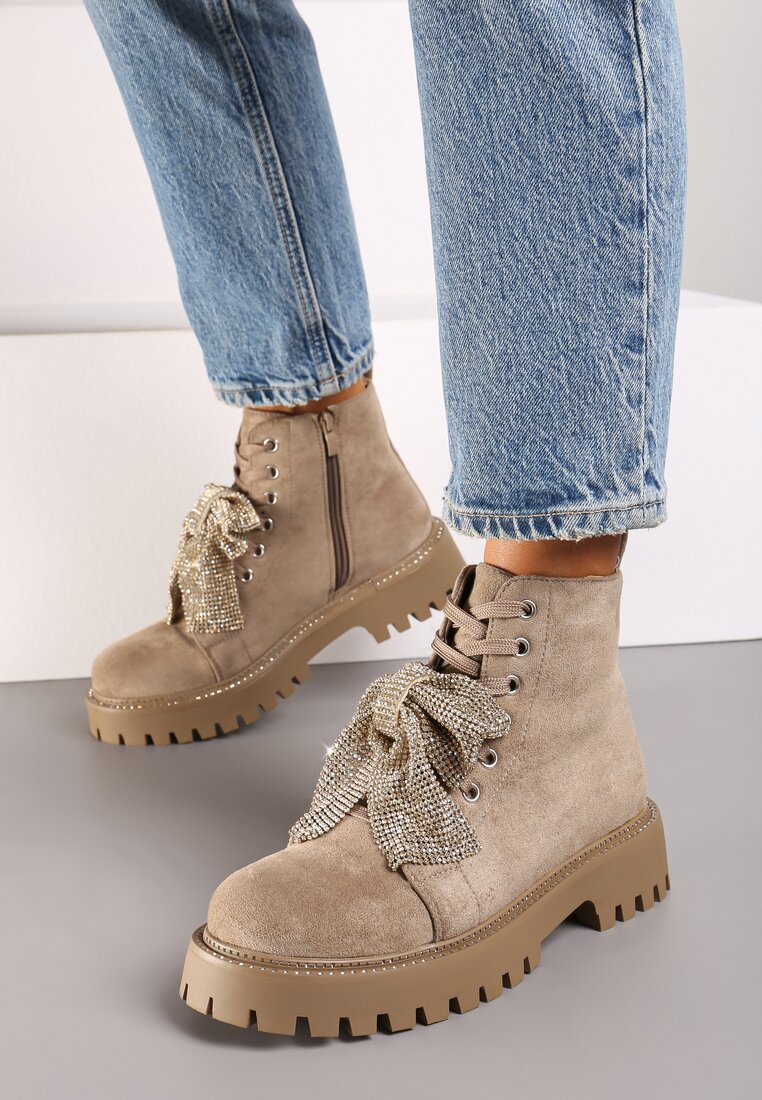 Botine Naonira Bej
