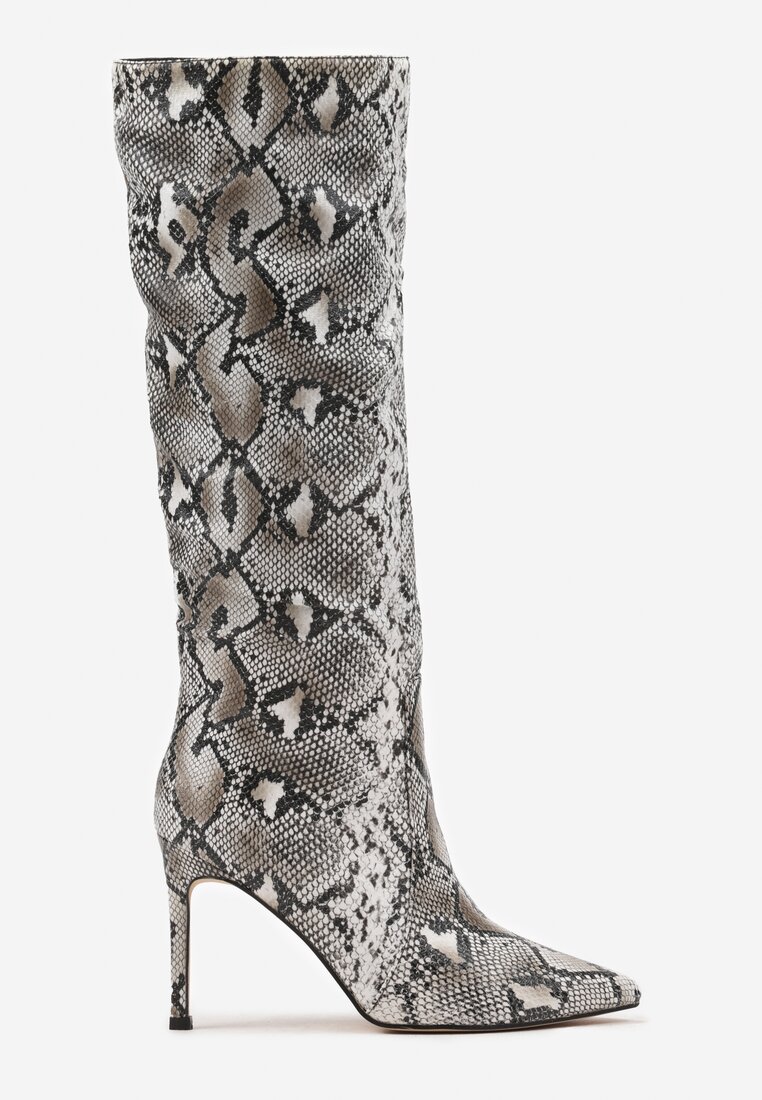 Czarne Kozaki w Wężowy Wzór na Obcasie Typu Szpilka z Delikatnie Marszczoną Cholewką Tairis