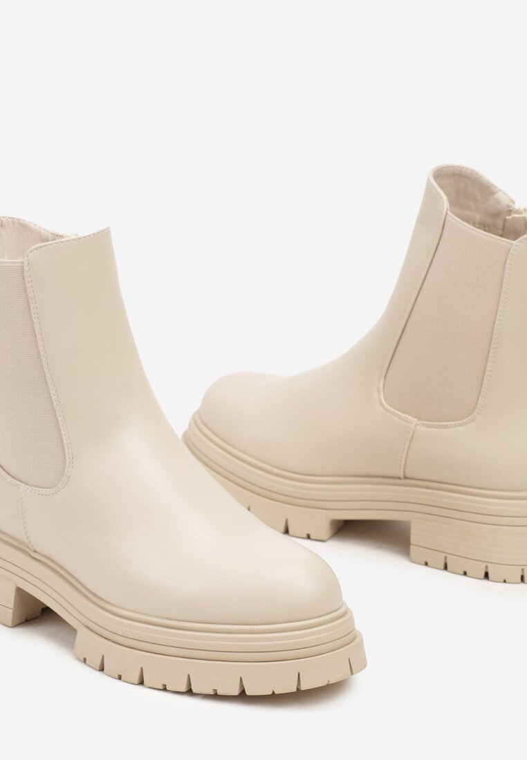 Botine Zetiena Bej