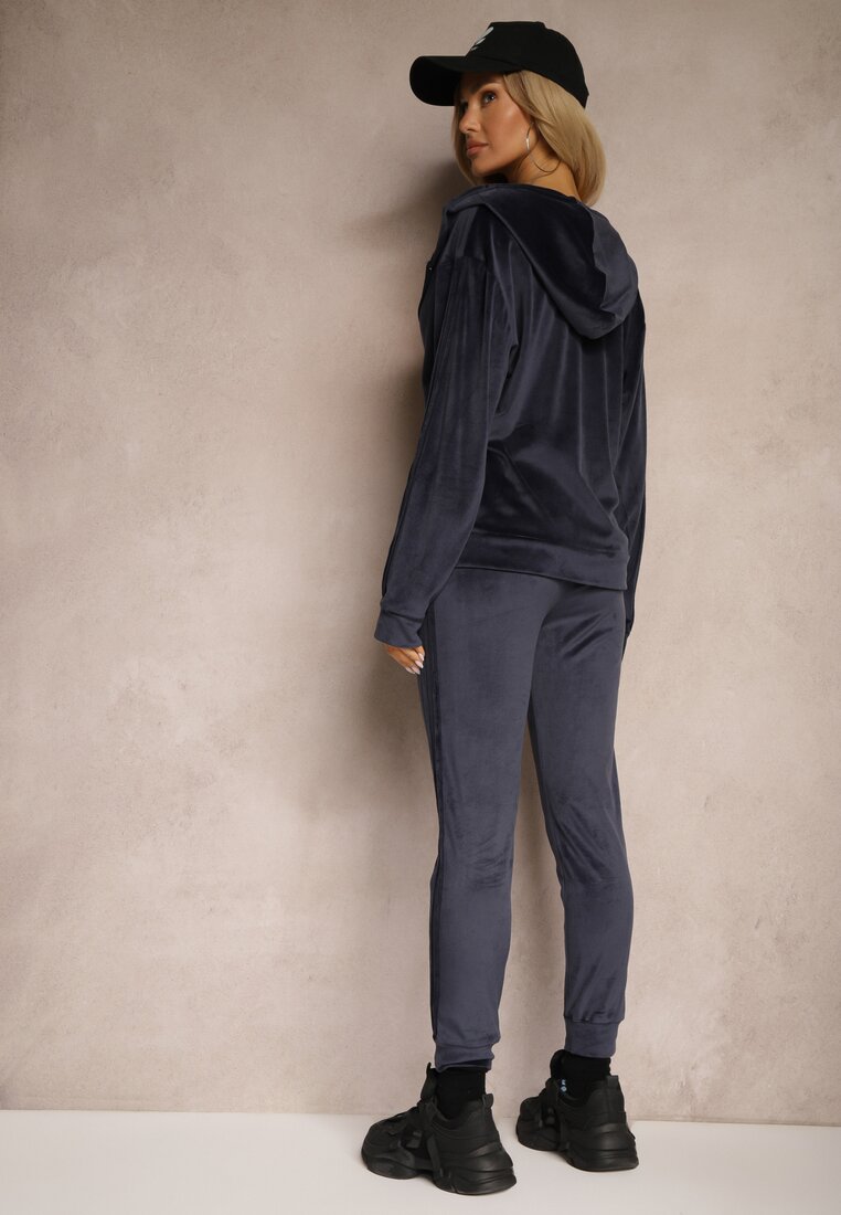 Granatowy Komplet Dresowy z Weluru z Lampasem Bluza z Kapturem i Spodnie Joggery Cretta