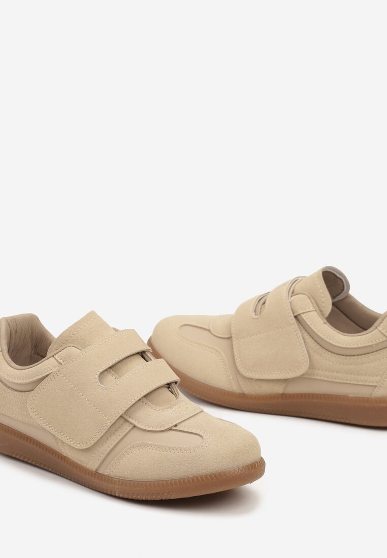 Ciemnobeżowe Sneakersy bez Zdobień z Zapięciem na Rzep Violira