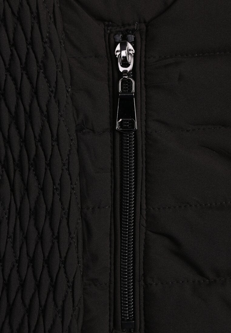 Czarna Kamizelka ze Stójką z Pikowaniem i Kieszeniami Valoreth