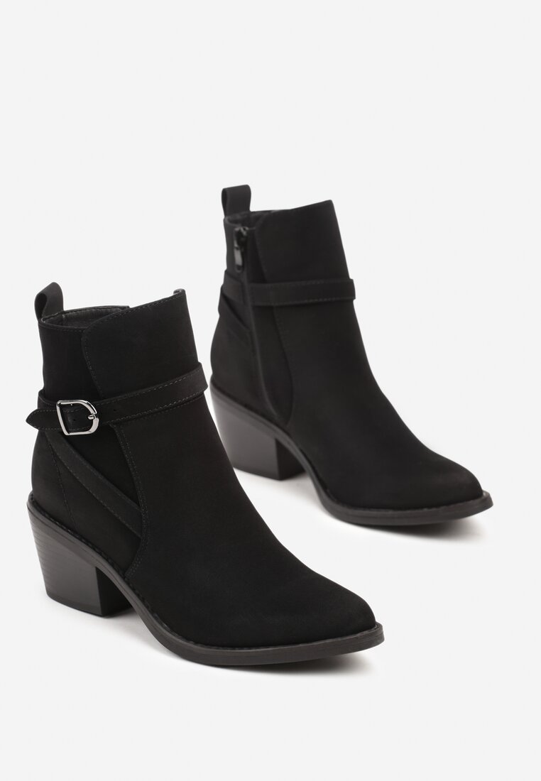 Czarne Botki na Stożku w Stylu Kowbojek Ozdobione Klarma i Paskiem Linavia