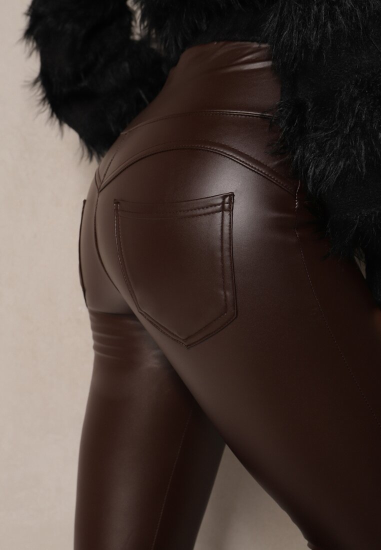 Brązowe Legginsy z Ekoskóry High Waist z Imitacjami Kieszeni Salabria