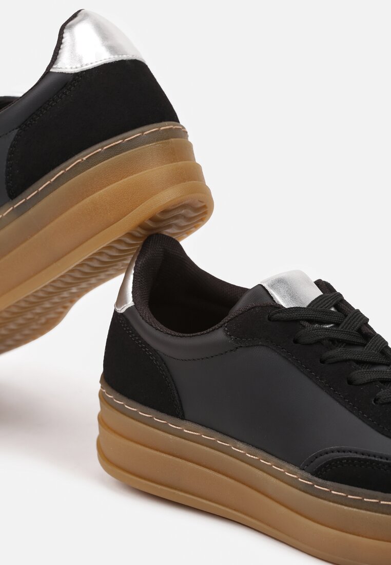 Czarne Sneakersy na Grubej Podeszwie Ozdobione Kontrastowymi Przeszyciami Belmaris