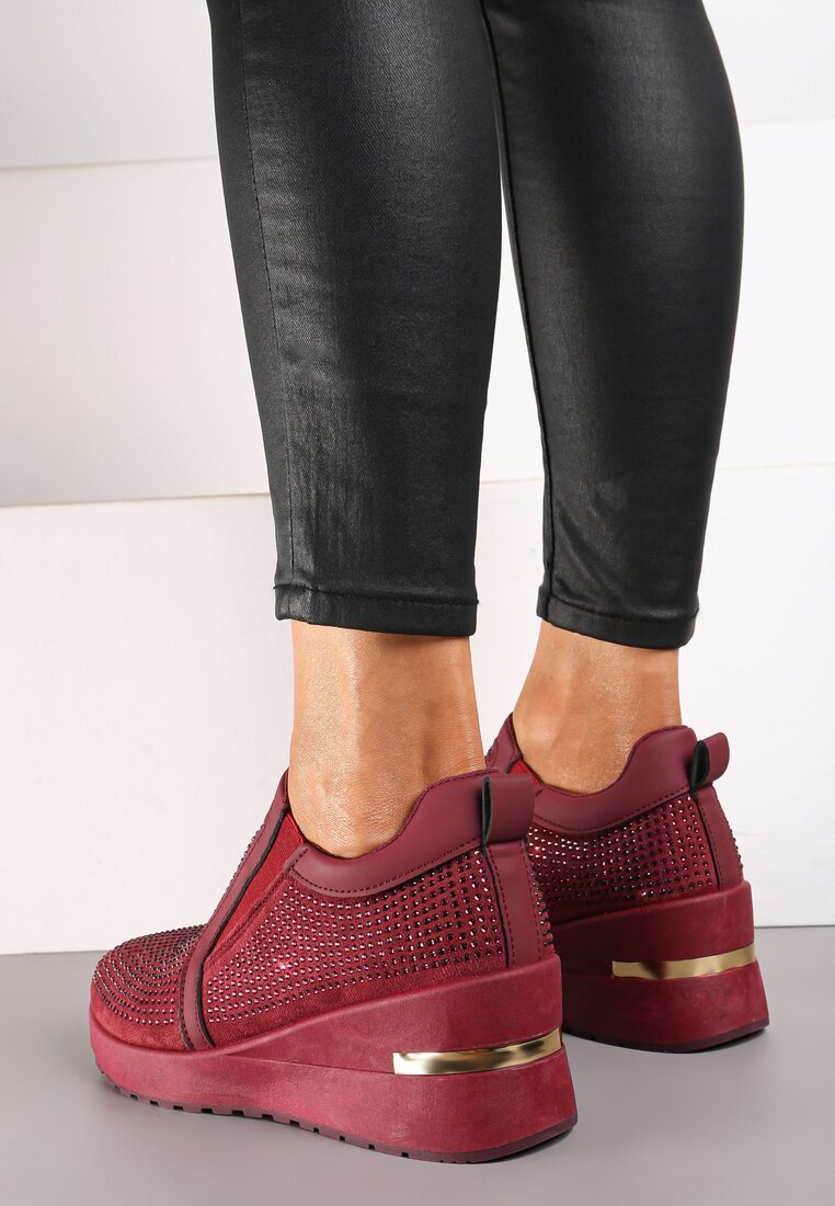 Bordowe Sneakersy na Koturnie Ozdobione Cyrkoniami i Metaliczną Wstawką Lobora